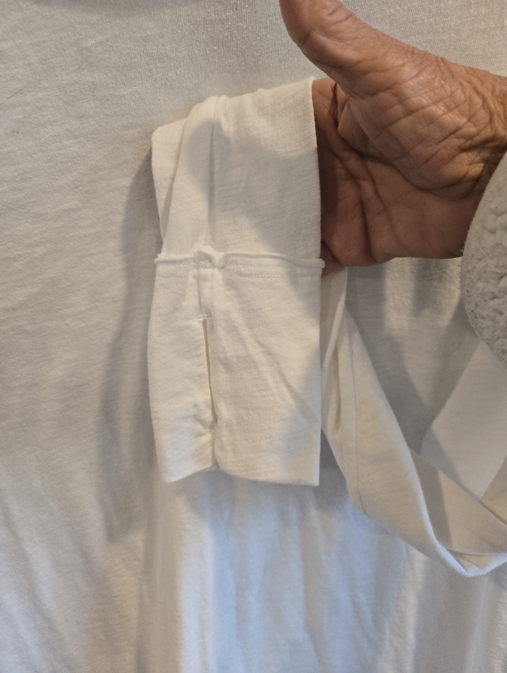 We The Free Arden  Tee With Thumbholes( set of 4) - White .Size S - Picture 9 of 15